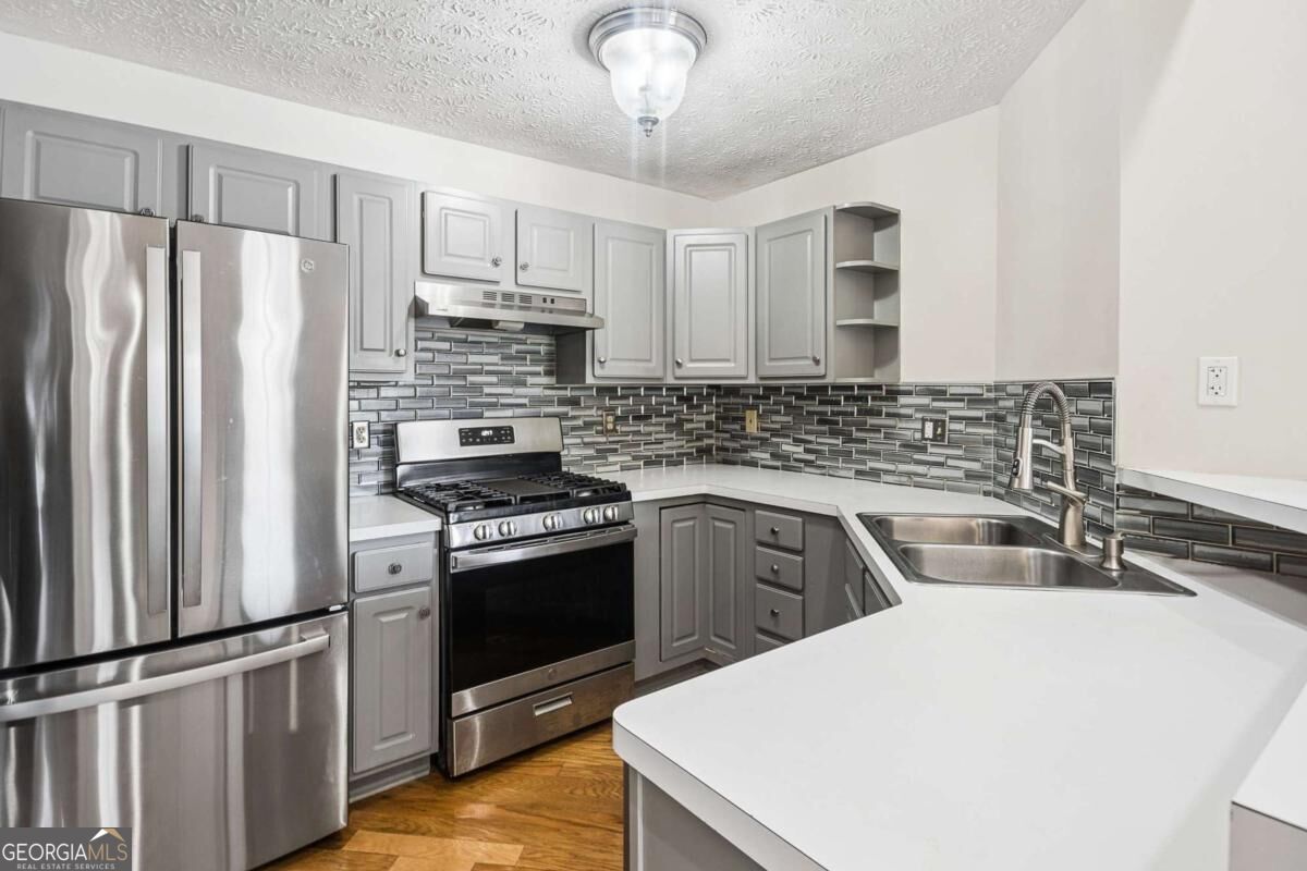 4331 Orchard Park CT 4331