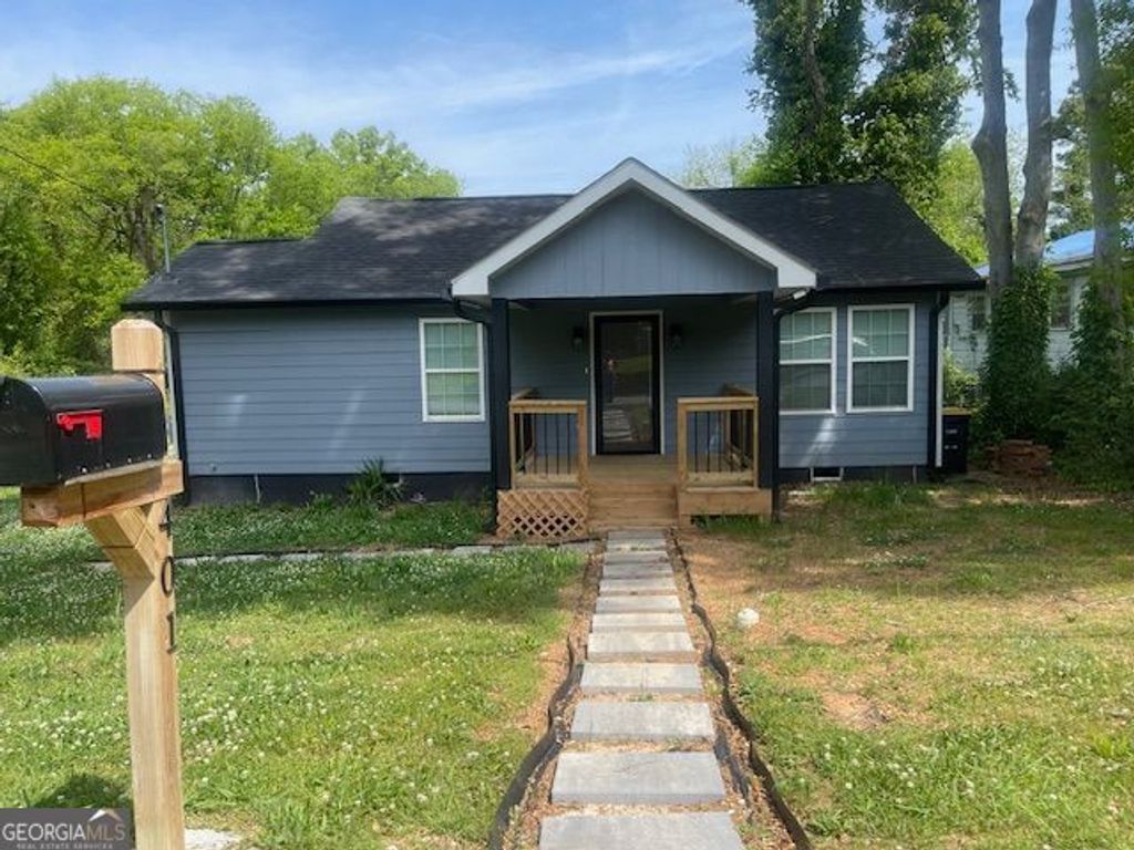 Photo of 401 E 17th Street, Rome, GA 30161 (MLS # 10736351)