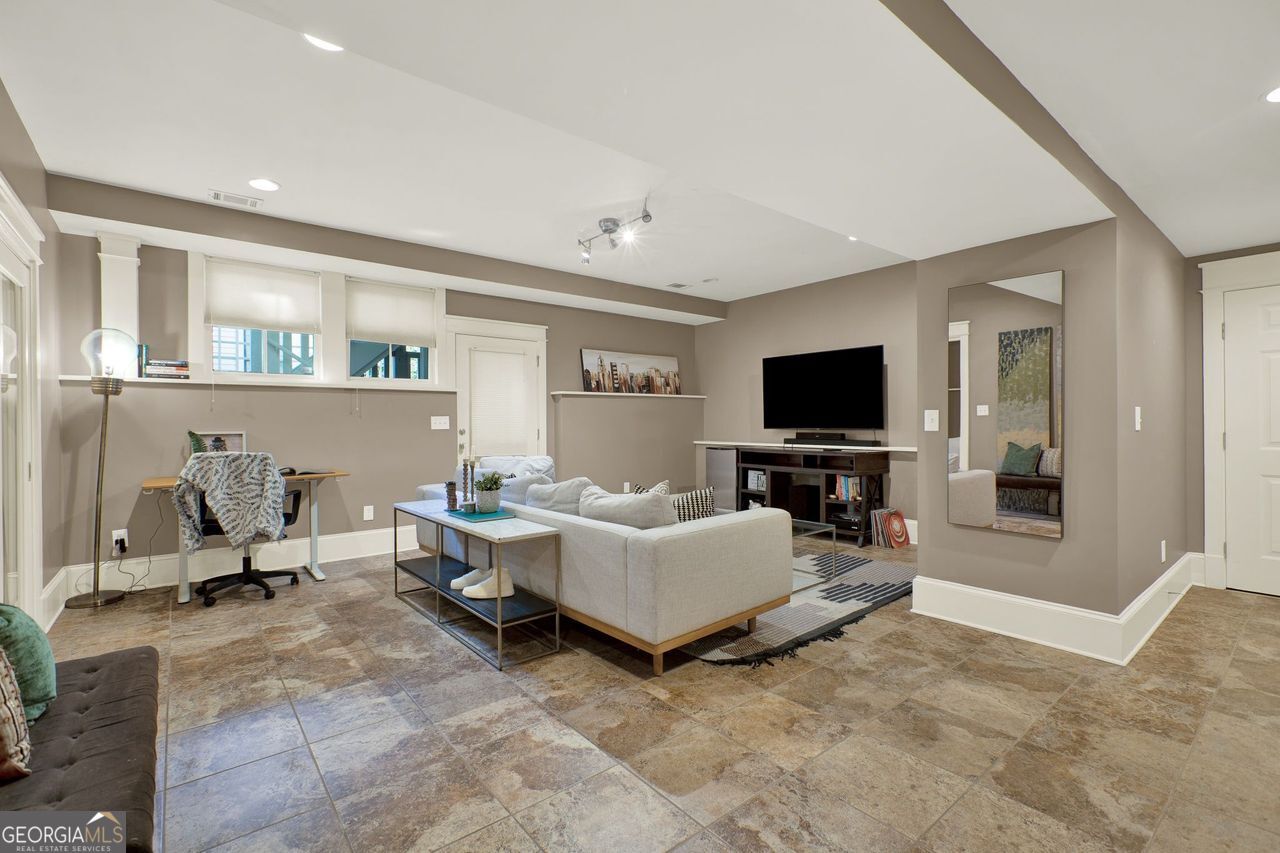 Winnona Park - Residential