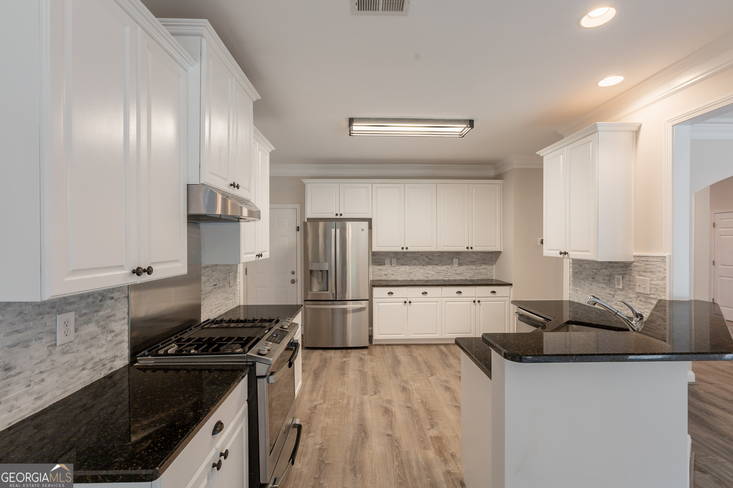 98 Coopers Glen DR SW