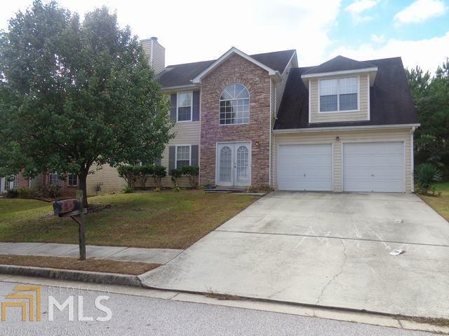 Perfect location near Interstate 675, and shopping. Stack brick front, spacious interior has family room with fireplace, formal dining room, kitchen with appliances, Breakfast room and separate laundry room on main level. Master has garden tub, separate shower and walk-in closet. Huge 2nd bedroom with plant shelves wall. Short sale has been approved. Cash buyer must provide proof of funds letter. No Seller Property Disclosure. Agent related to seller.