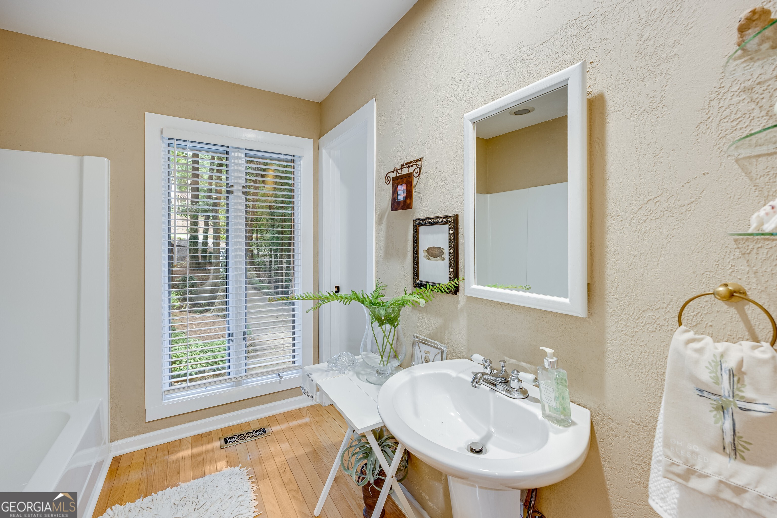 Lanier Country Club Estates - Residential