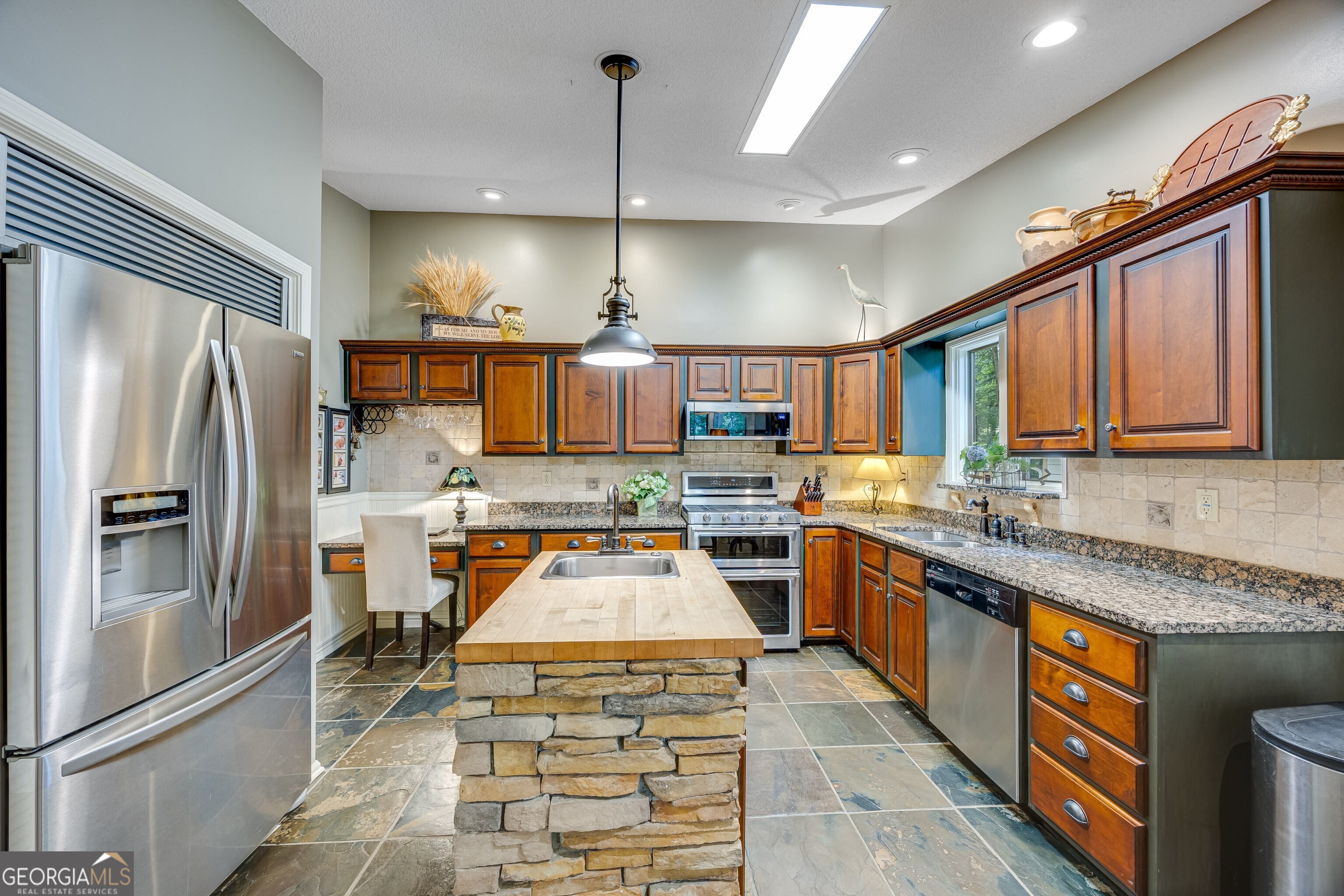 Lanier Country Club Estates - Residential