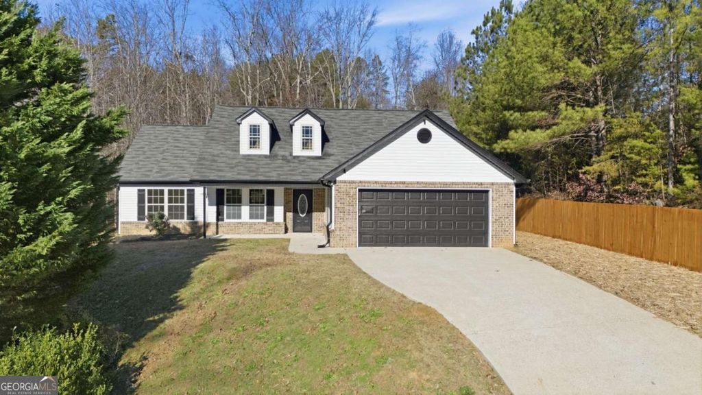 Photo of 2218 Smallwood Springs Drive, Gainesville, GA 30507 (MLS # 10650774)