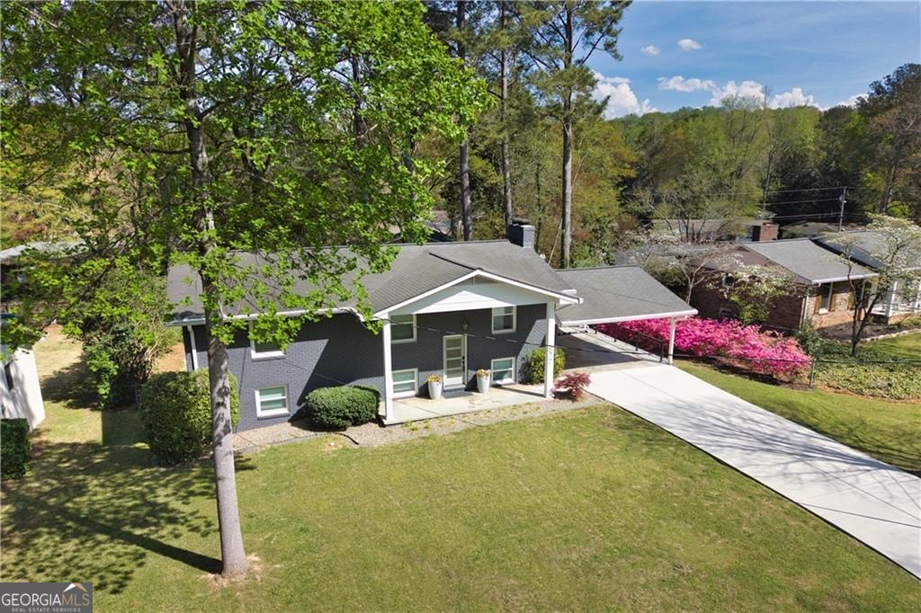 677 Hillandale CIR