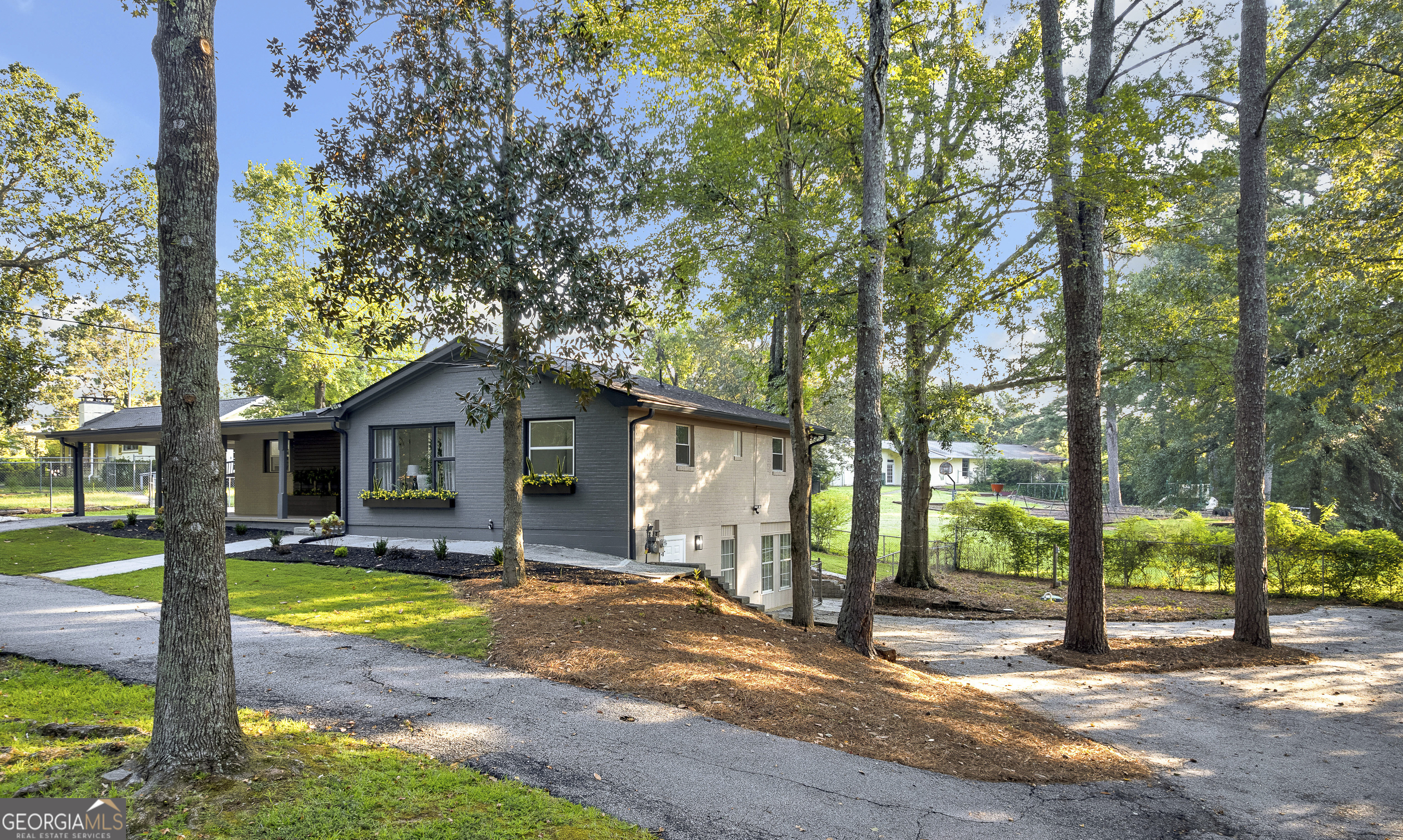 3951 Covered Bridge RD SW