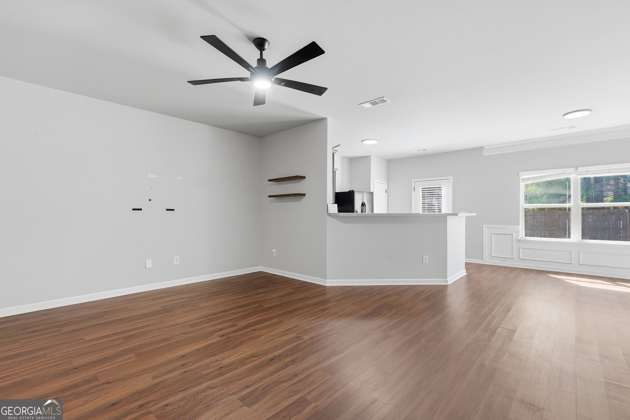 643 Oakside PL