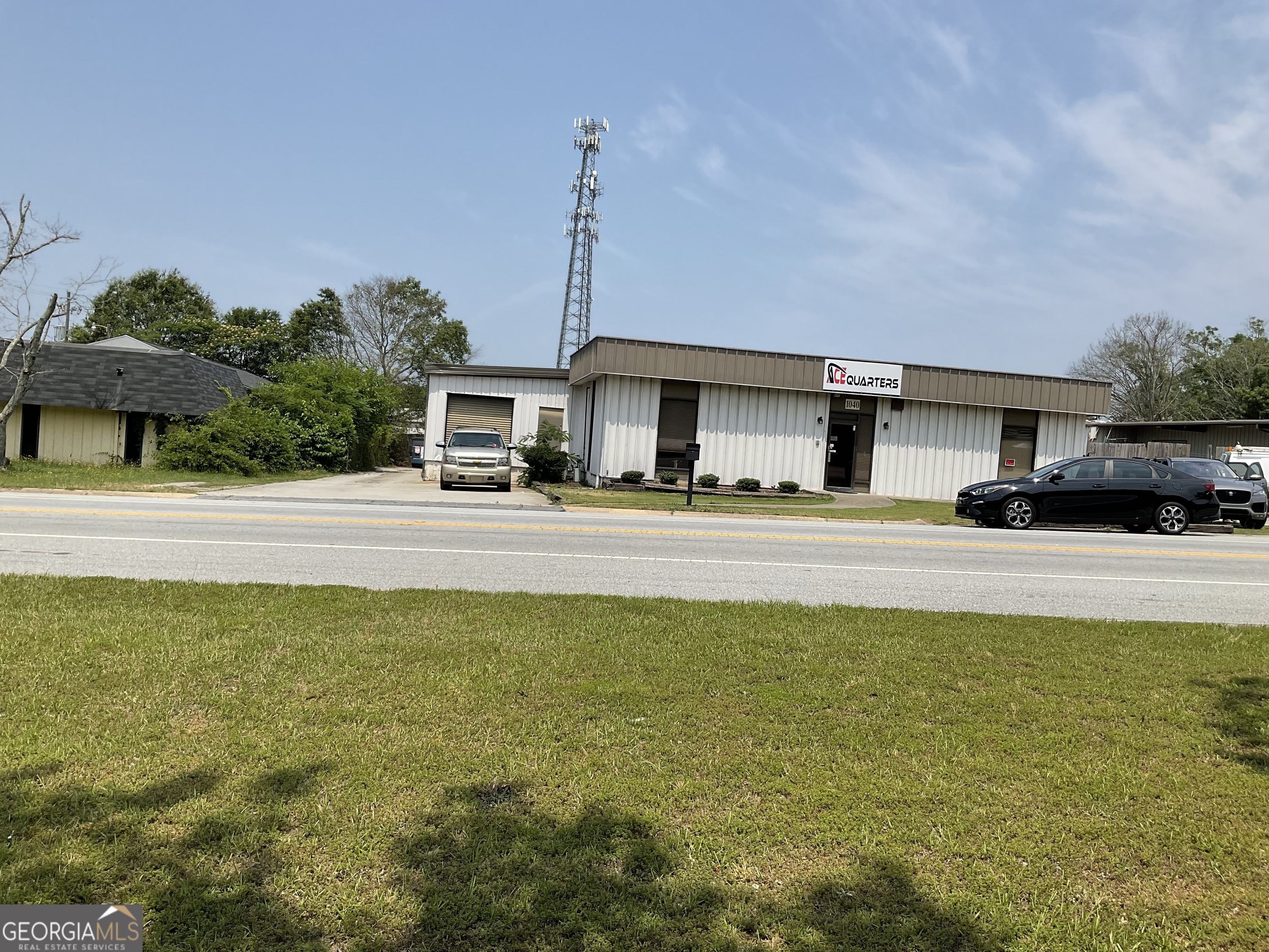 ATTENTION SMALL BUSINESSES OWNERS! This is the ideal location to grow your business. Conveniently located in the heart of Conyers within minutes of I-20. This standalone building is equipped with a front-loading dock that is easily accessible off the main road. There are eight offices and a large conference room, three half baths and a spacious breakroom as well as warehouse space that can easily be extended.