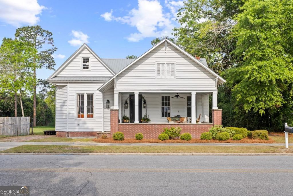 Photo of 427 Harvey Street, Millen, GA 30442 (MLS # 10758186)