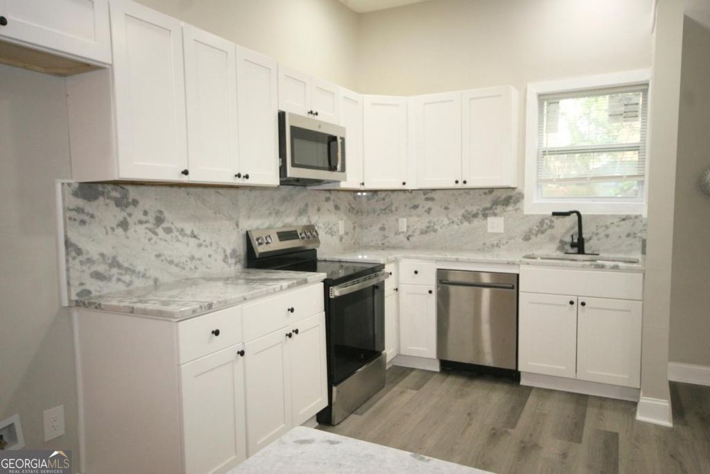 Photo of 918 Smith St SW, Atlanta, GA 30310 (MLS # 10730512)