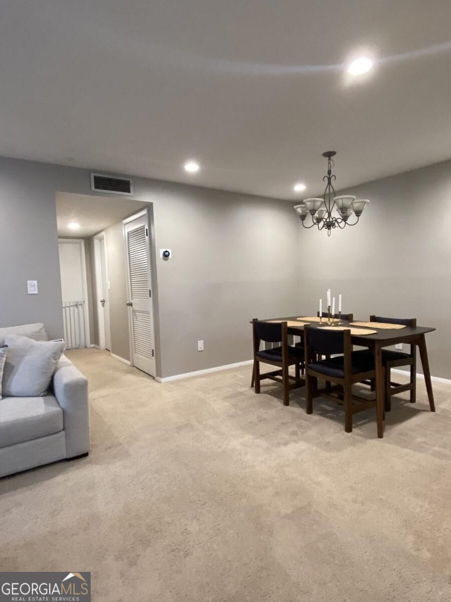 1313 Wynnes Ridge CIR SE