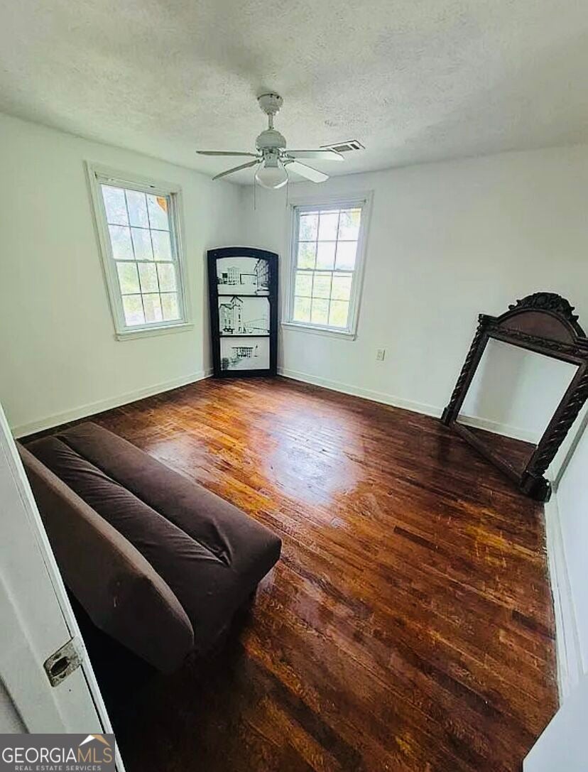 908 Magnolia AVE