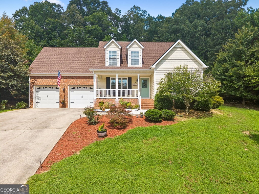 Photo of 2926 Vine Drive, Dalton, GA 30721 (MLS # 10811826)