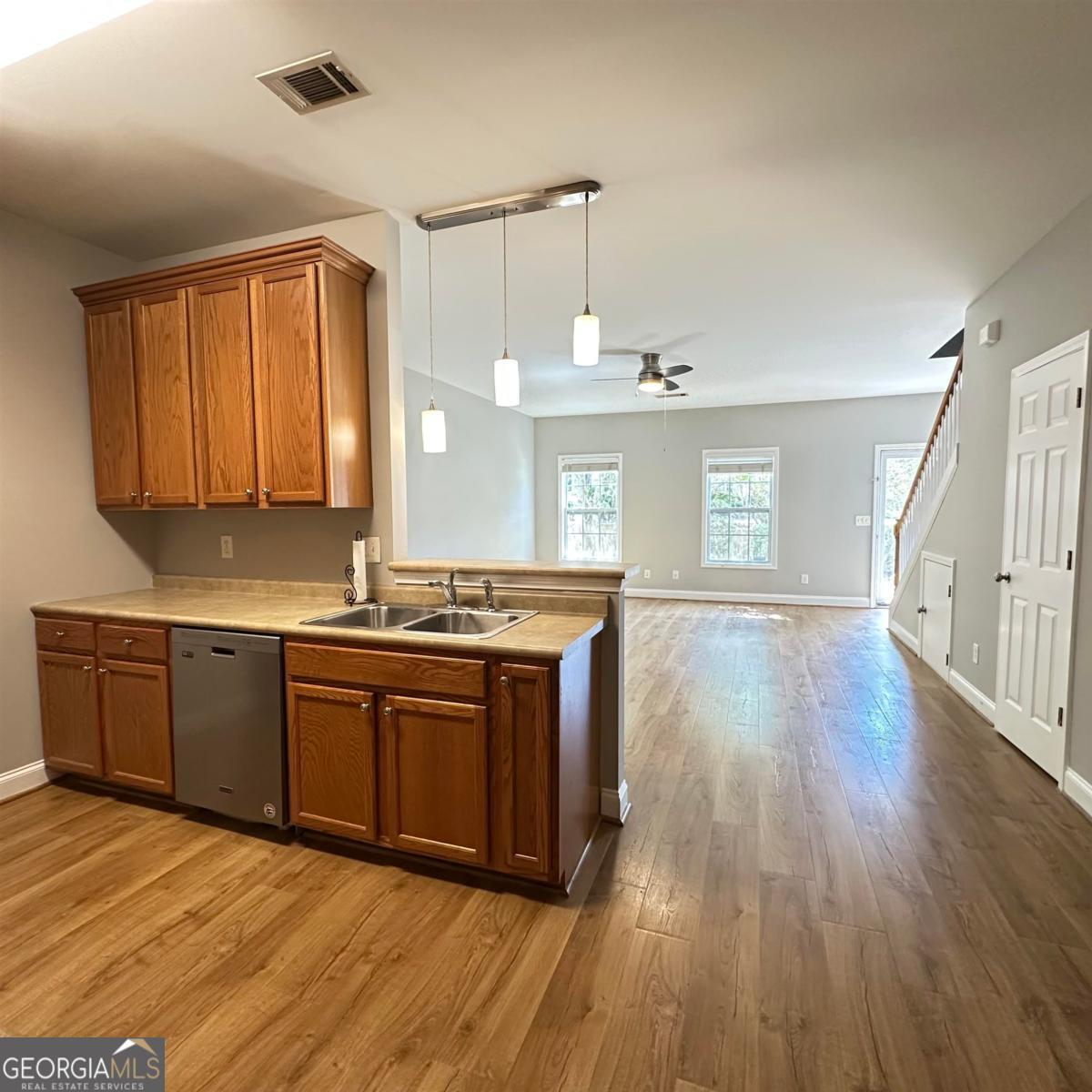 110 Lena LN 51