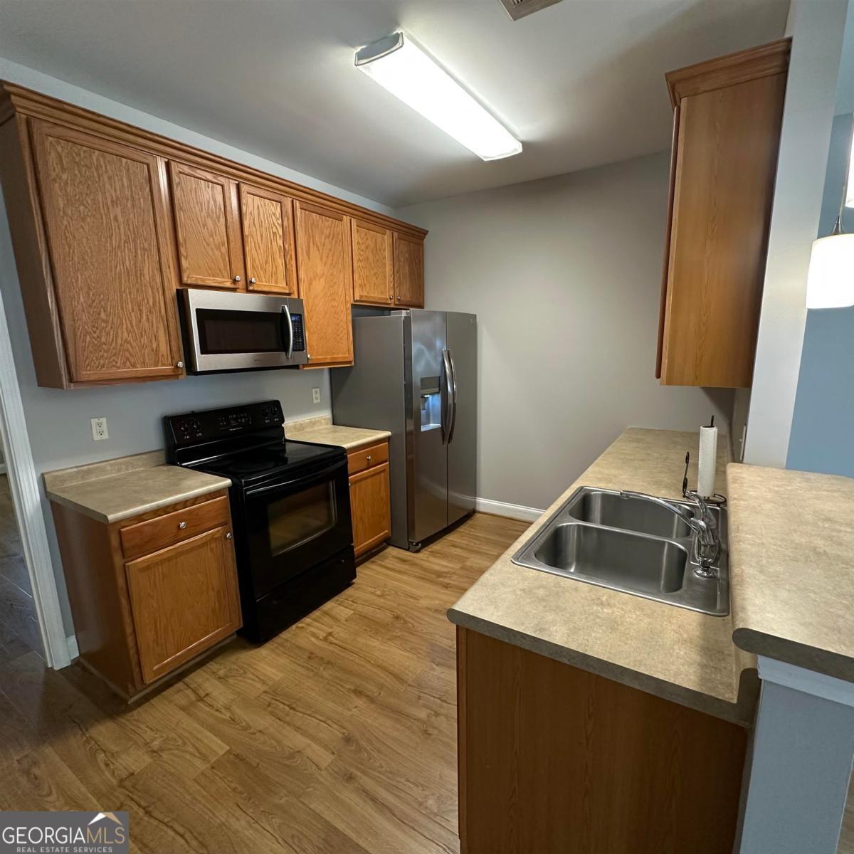110 Lena LN 51