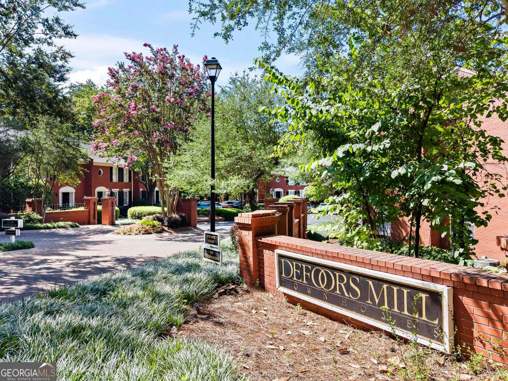 Photo of 101 Defoors Mill Drive NW, Atlanta, GA 30318 (MLS # 10814616)