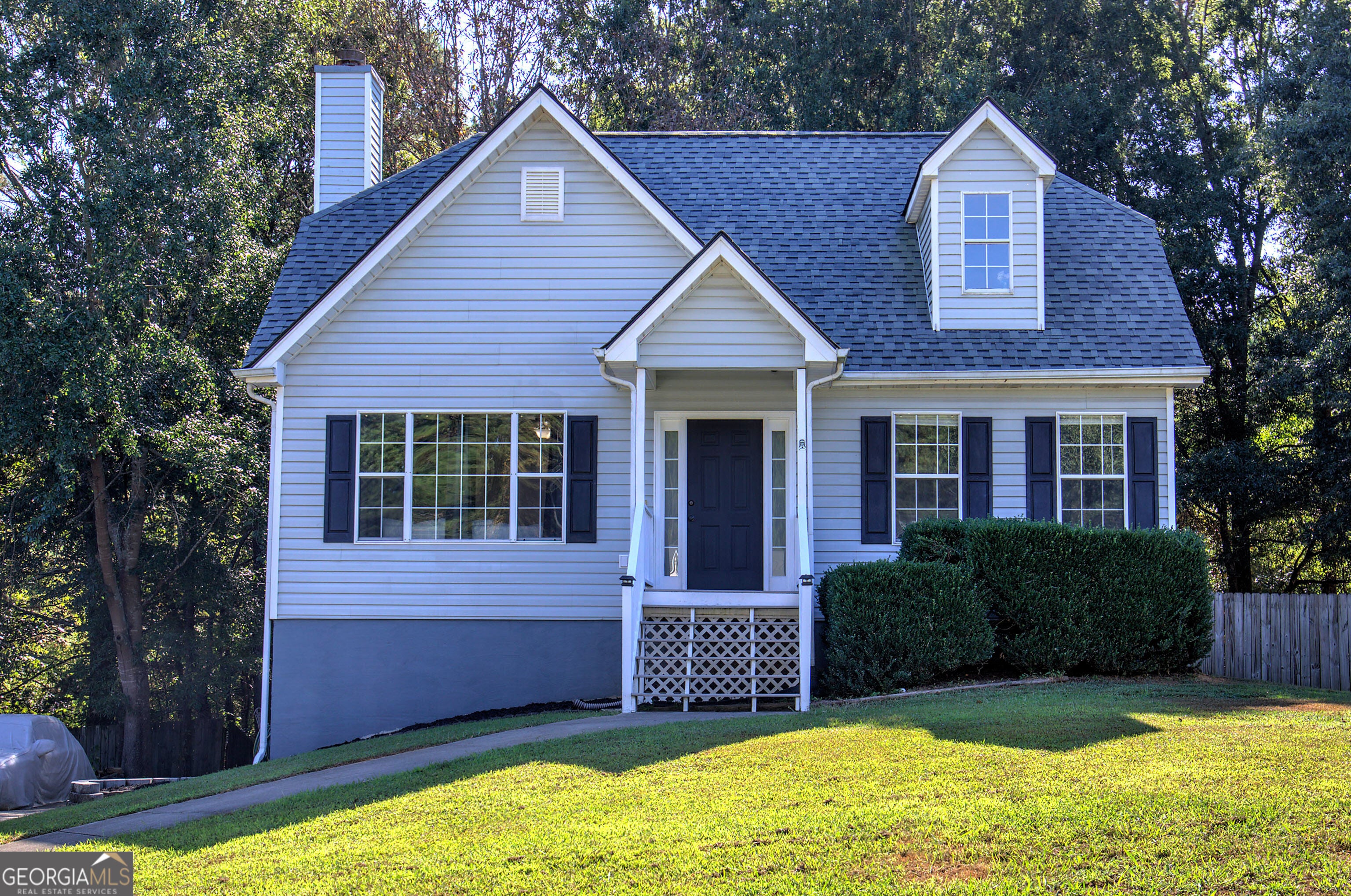 23 Glenmore DR