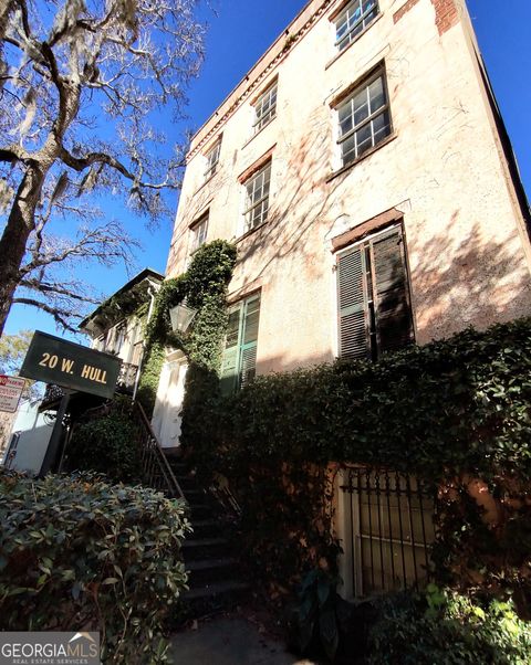 20 W Hull ST Savannah GA 31401