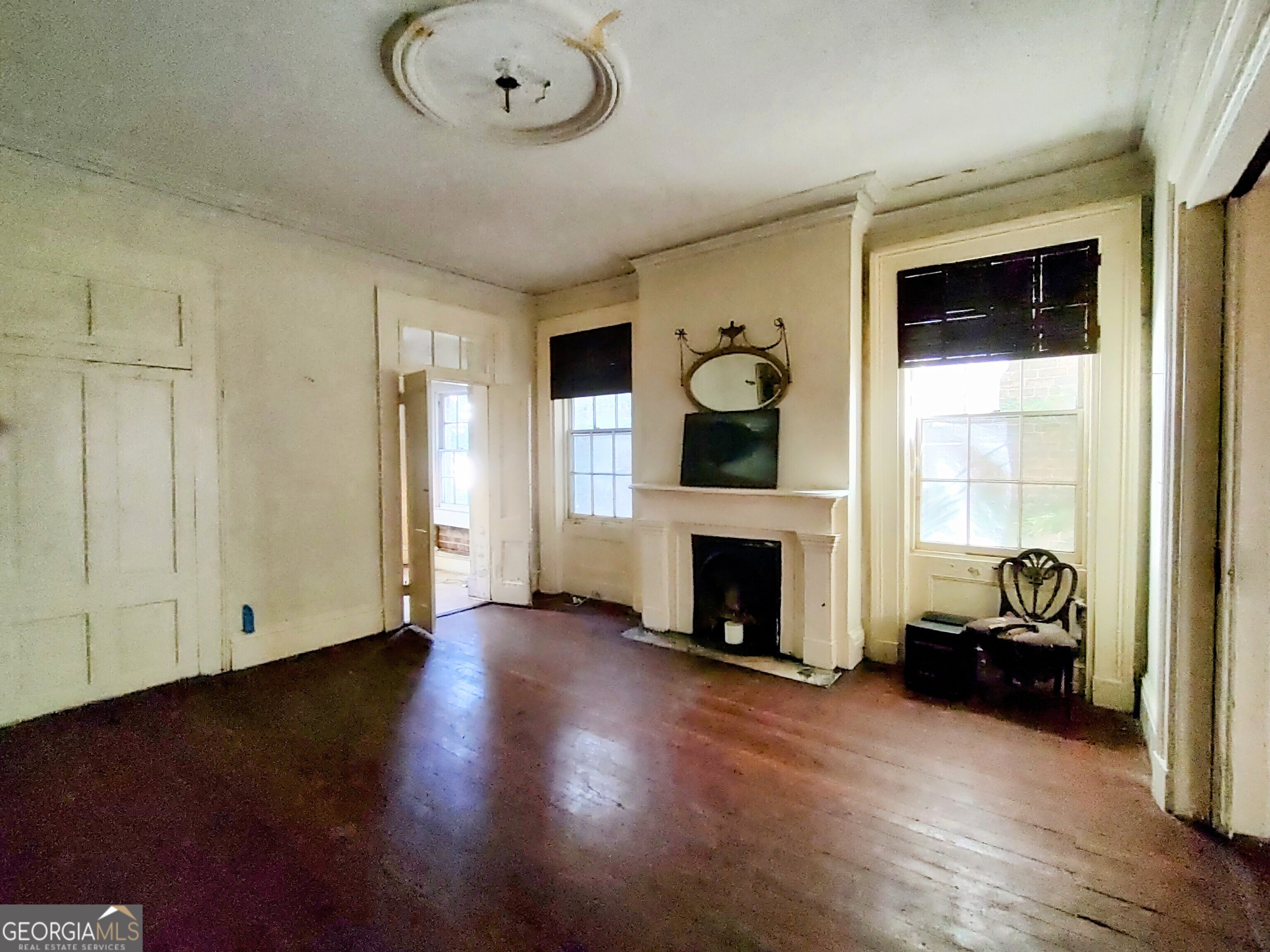 20 W Hull ST