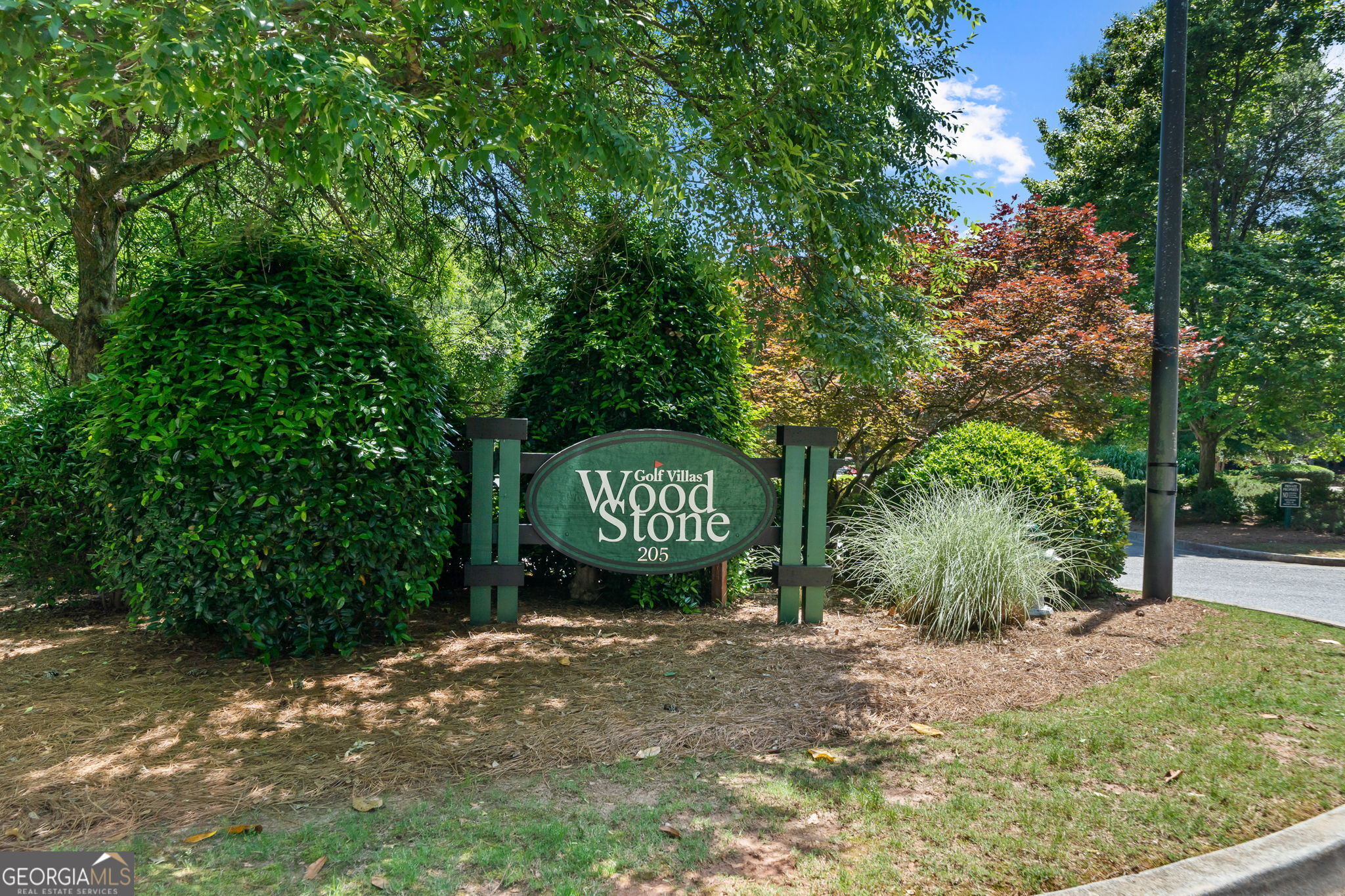 205 Woodstone DR APT 17