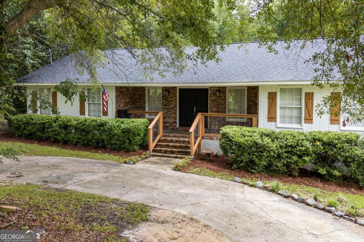 218 Rebel DR