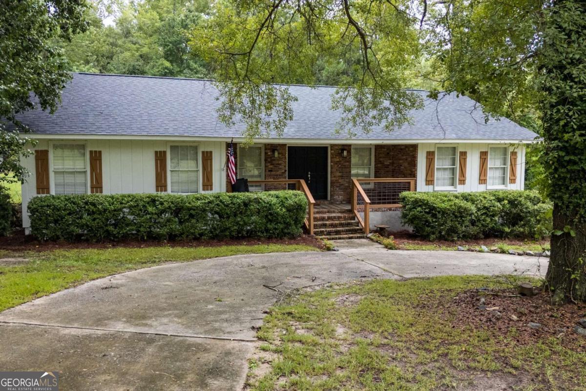 218 Rebel DR