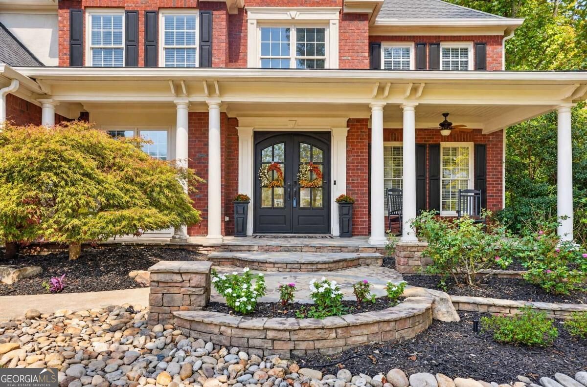 335 Chickering Lake CT