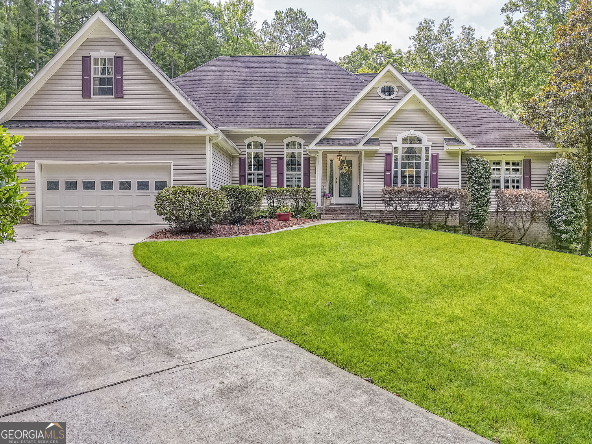 23 Rosalyn DR SW