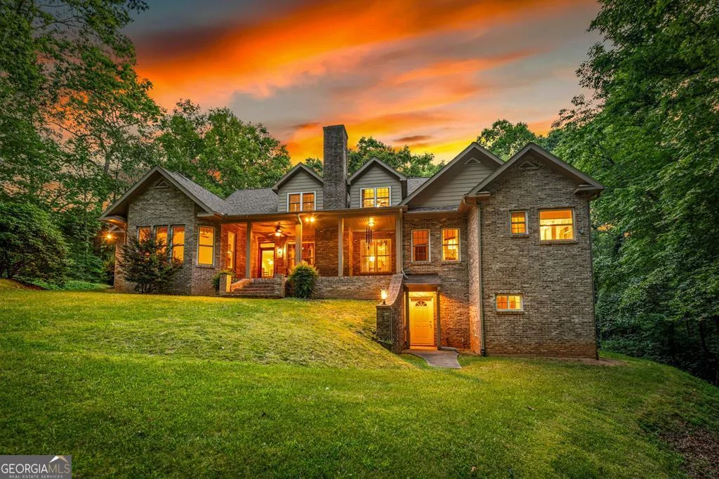 541 Davis Road