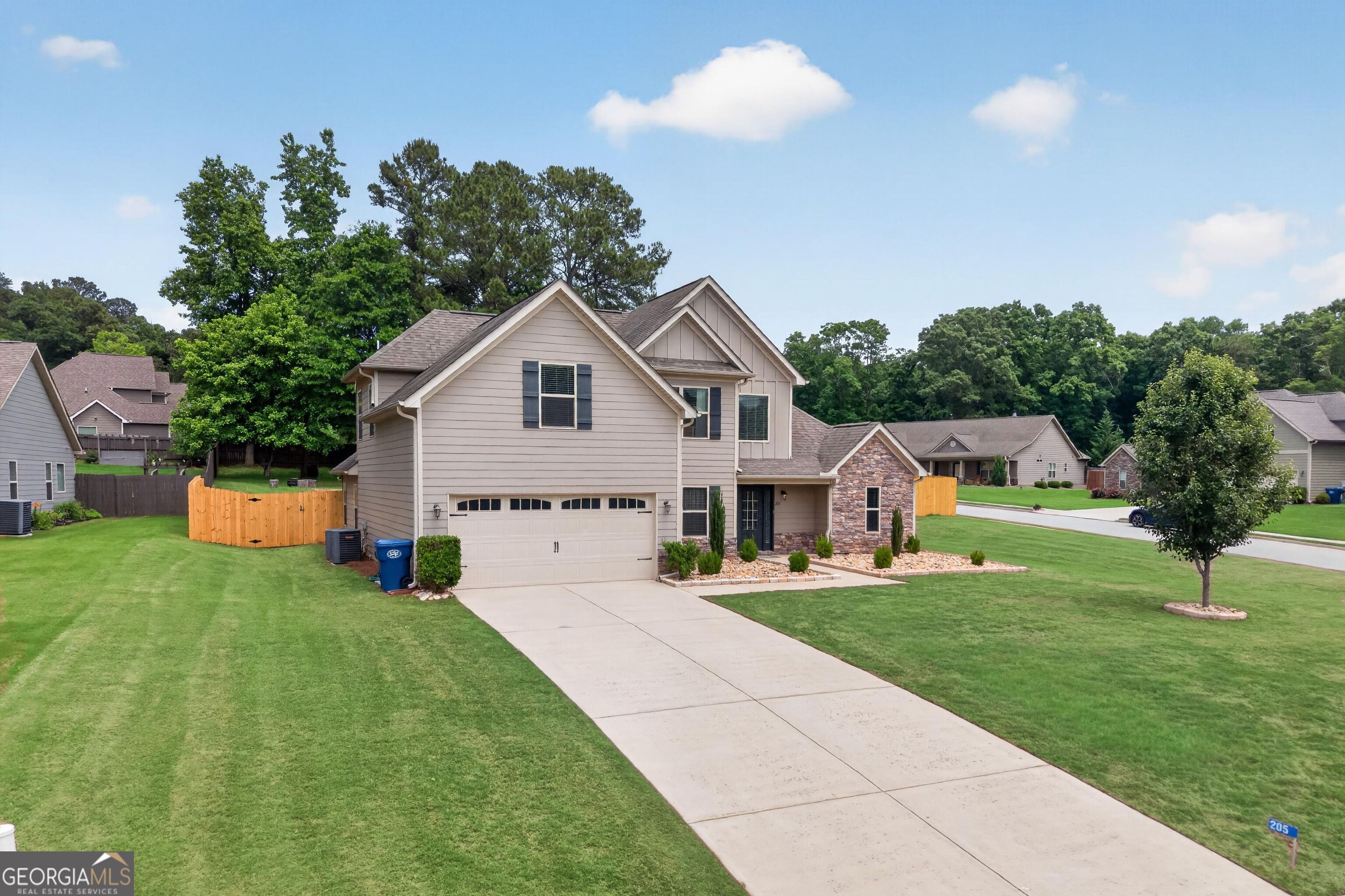 205 Arbor WAY