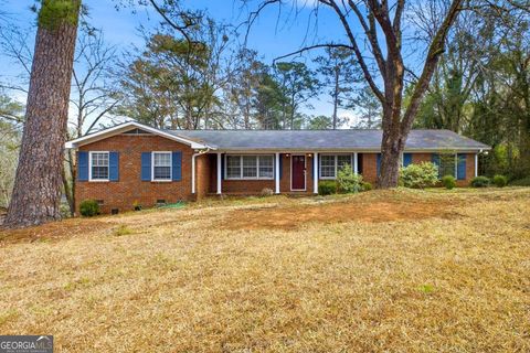Photo of 2791 Crestline Drive, Macon, GA 31204 (MLS # 10697625)