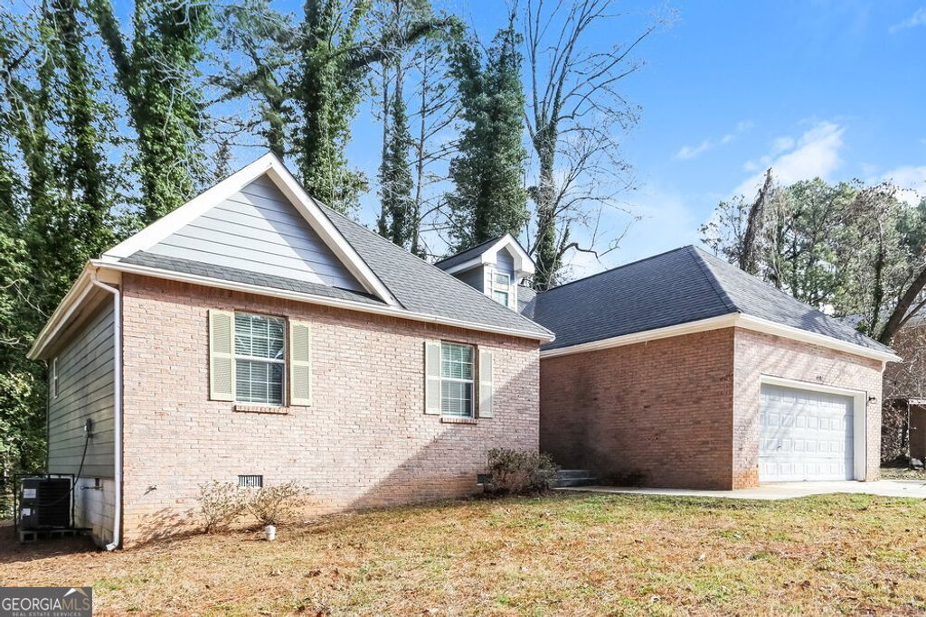 Photo of 4581 Doral Drive SW, Atlanta, GA 30331 (MLS # 10675748)