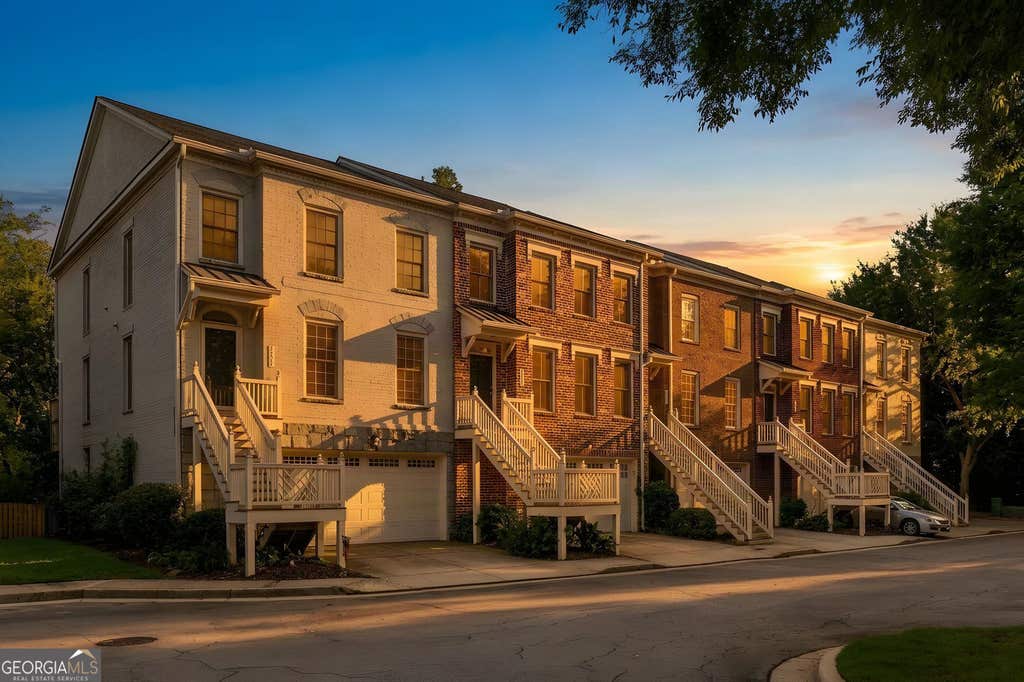 Photo of 2671 Colgan Court SE, Atlanta, GA 30317 (MLS # 10834514)
