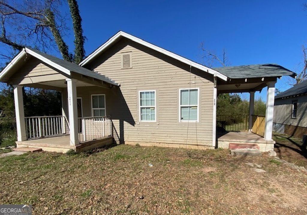 Photo of 209 W Tinsley Street, Griffin, GA 30223 (MLS # 10698404)