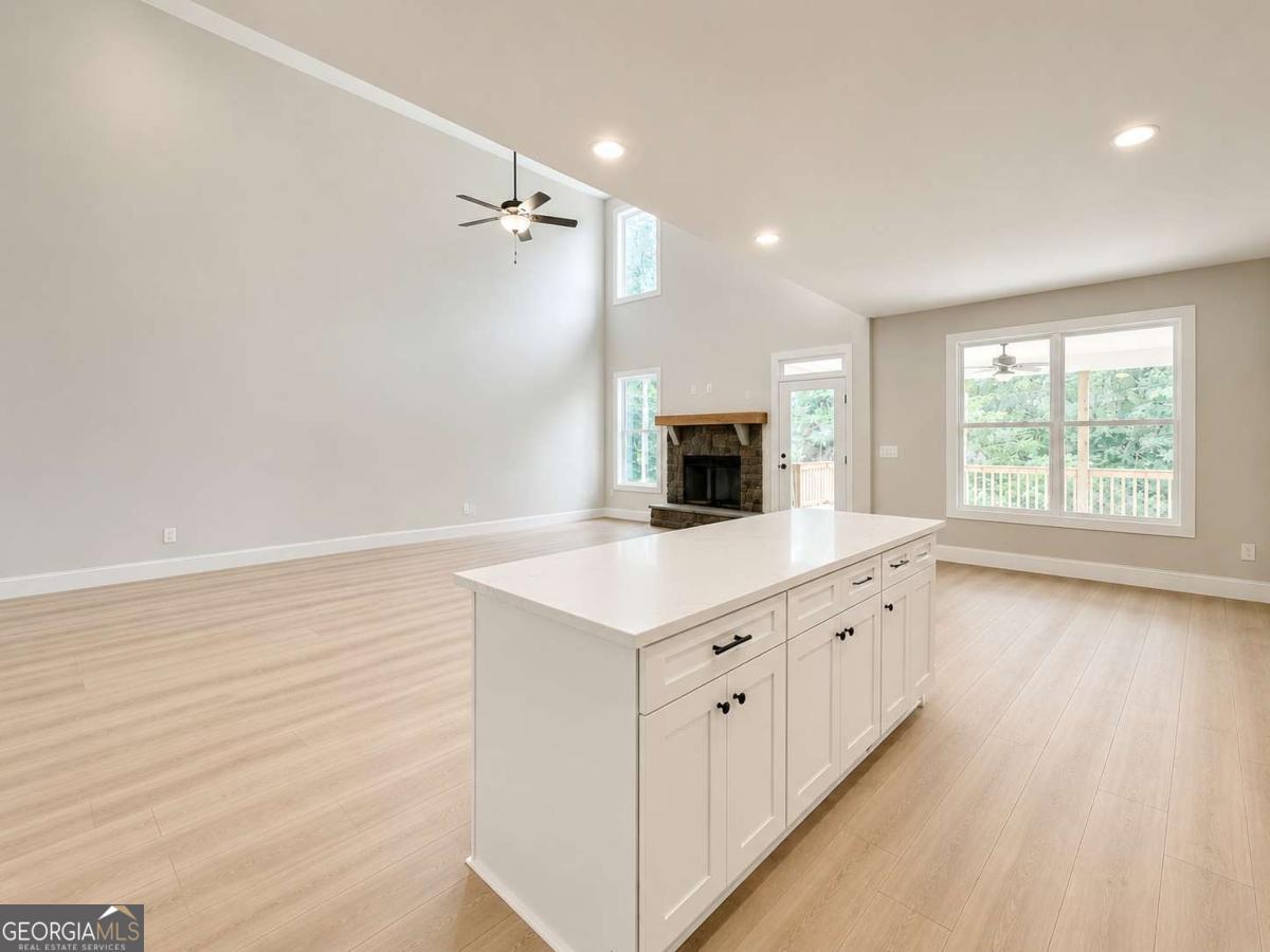 3 Brook Run LN