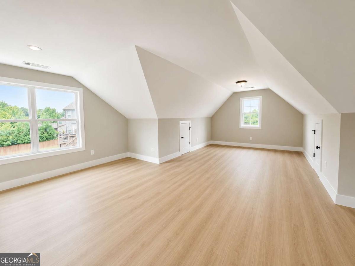 3 Brook Run LN
