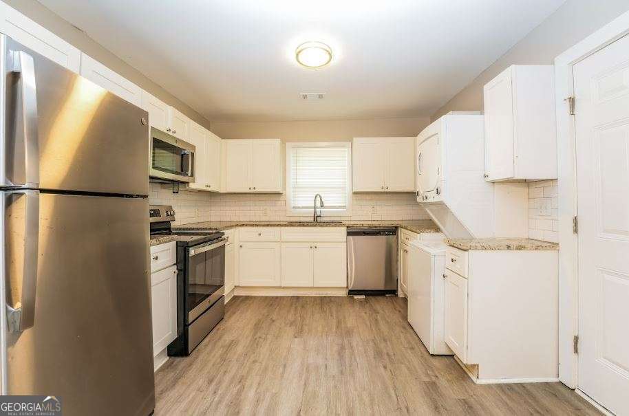 182 Feld AVE