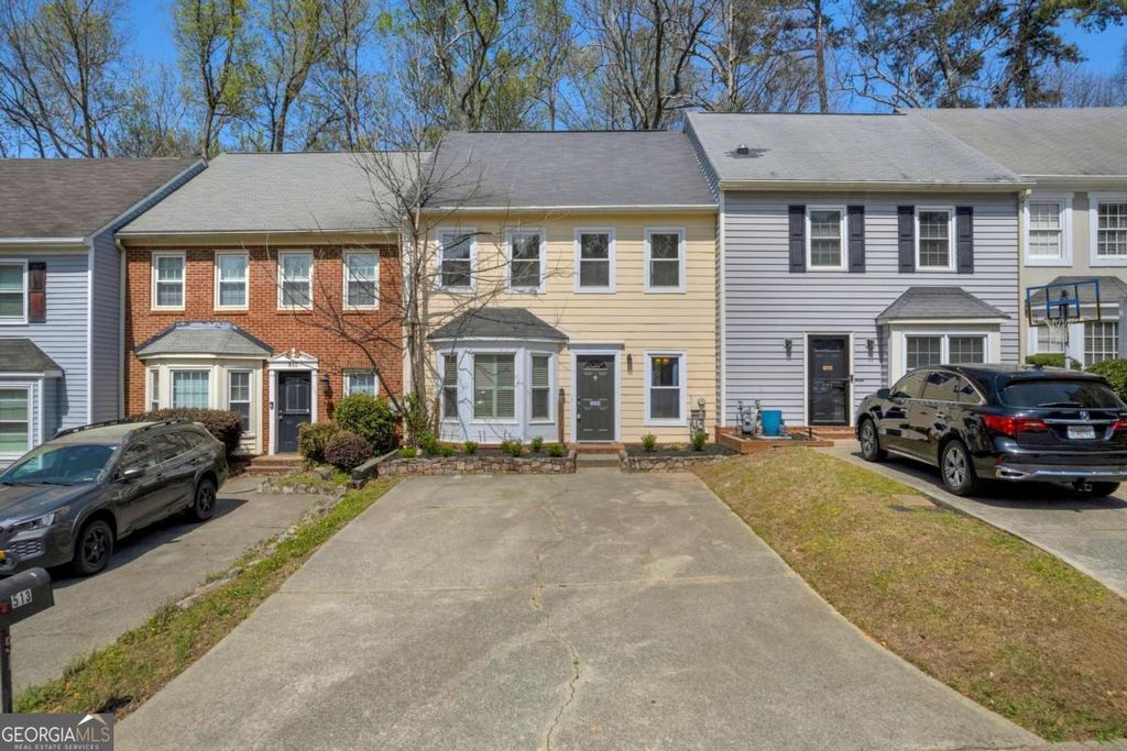 Photo of 513 Salem Woods Drive SE, Marietta, GA 30067 (MLS # 10790448)