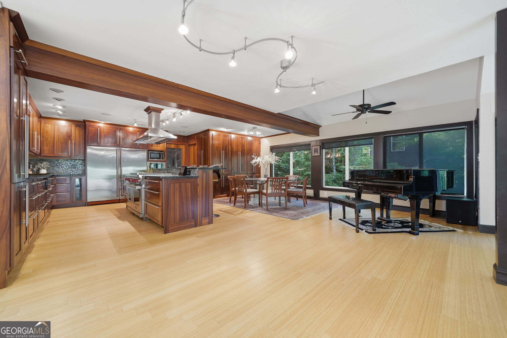 3985 Loch Highland PASS NE