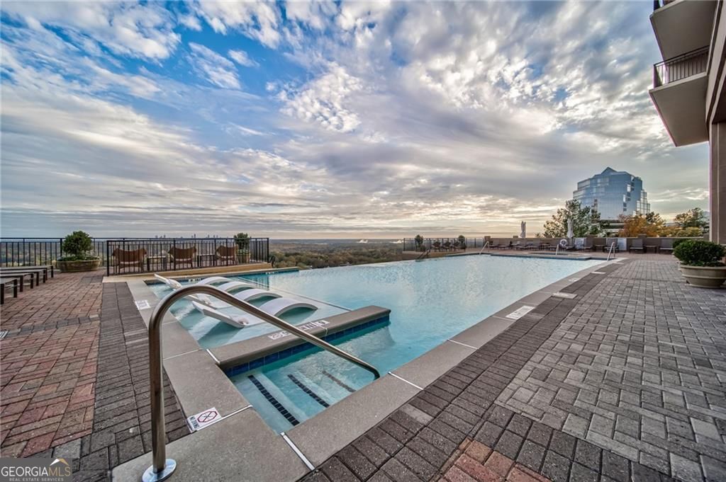 Atlanta, Georgia 30339, United States, 2 Bedrooms Bedrooms, ,2 BathroomsBathrooms,Residential,Active,126610