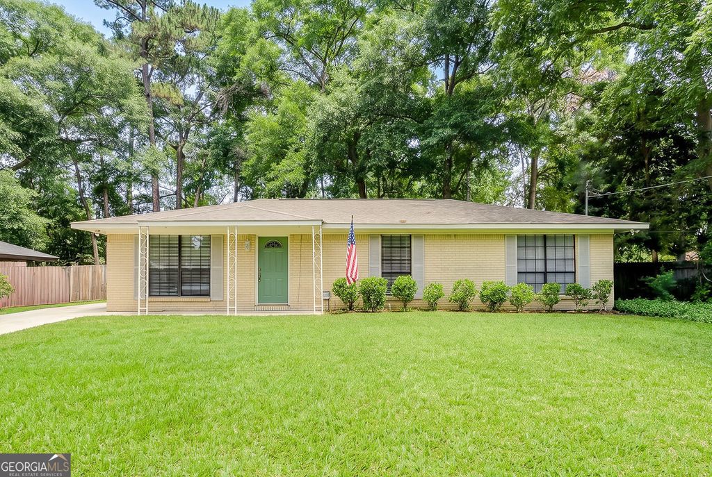 Photo of 1348 Whitfield Park Drive, Savannah, GA 31406 (MLS # 10771006)