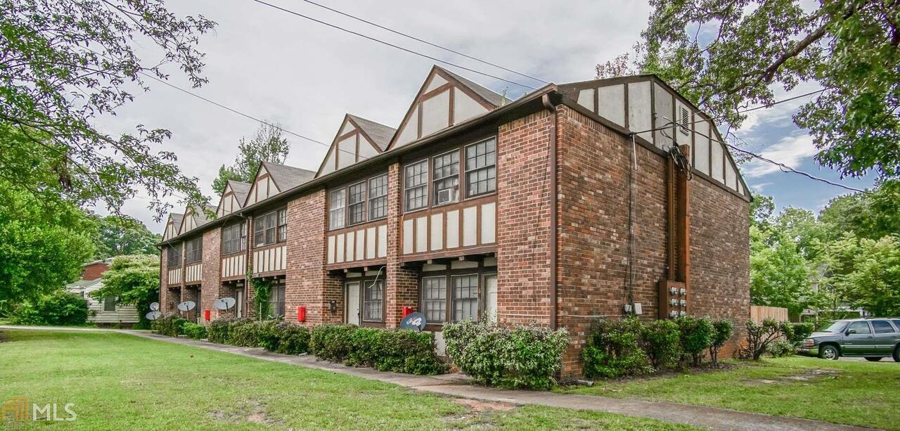 Fully updated two floor townhome in College Park. New carpet, new paint. Great location. Please contact property manager for information on showings and submitting an application.