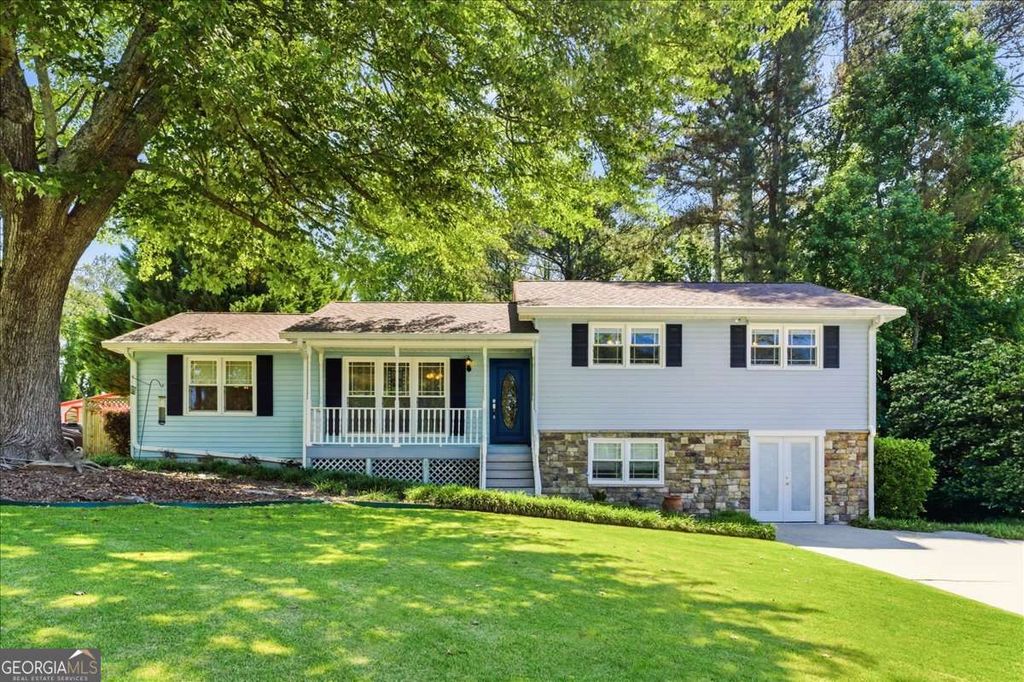 Photo of 6812 Sky Lane Drive, Acworth, GA 30102 (MLS # 10765791)