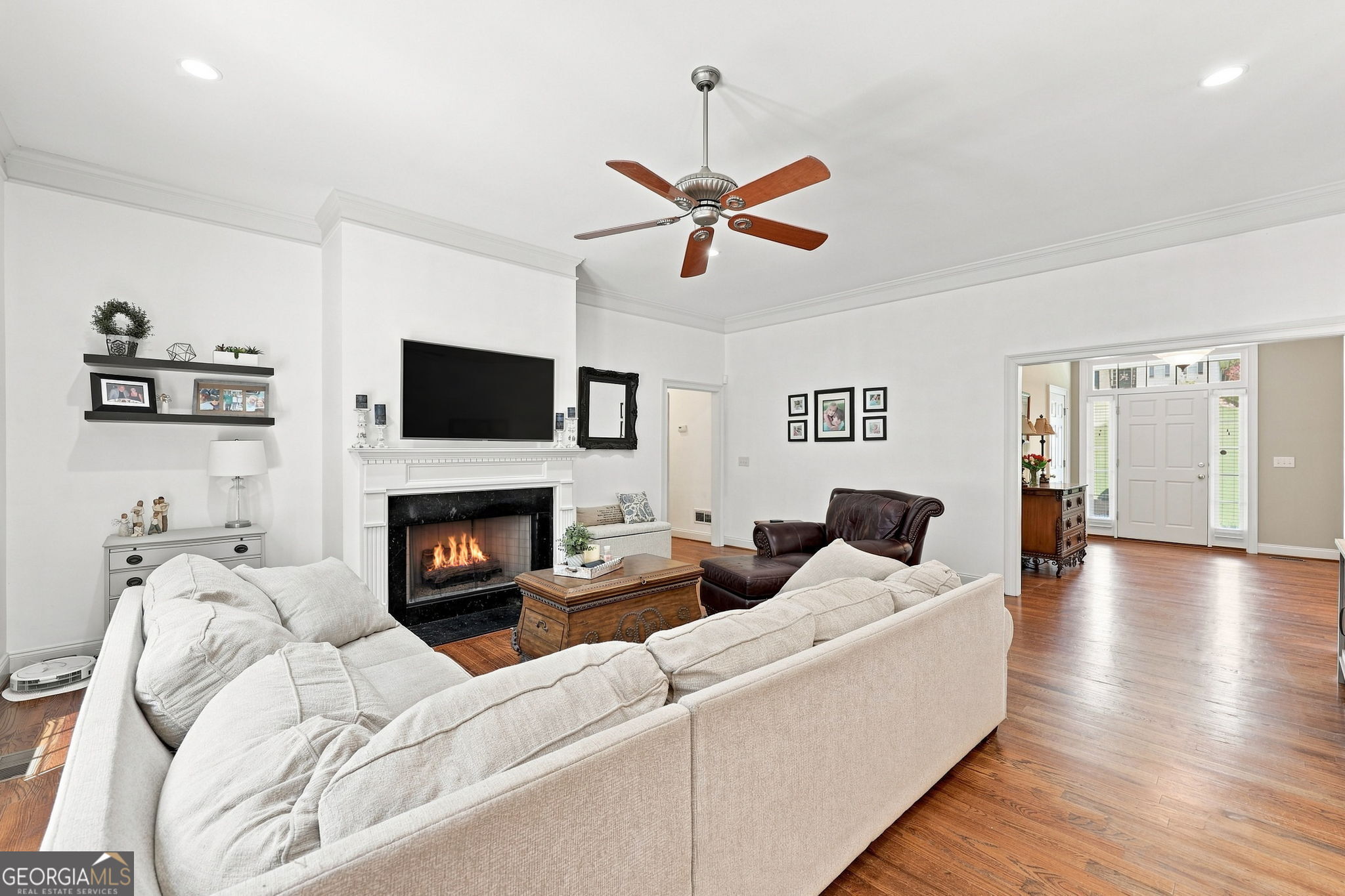 4593 Montclair CIR