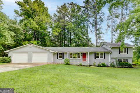 Photo of 2441 Sims Drive NE, Marietta, GA 30066 (MLS # 10772191)