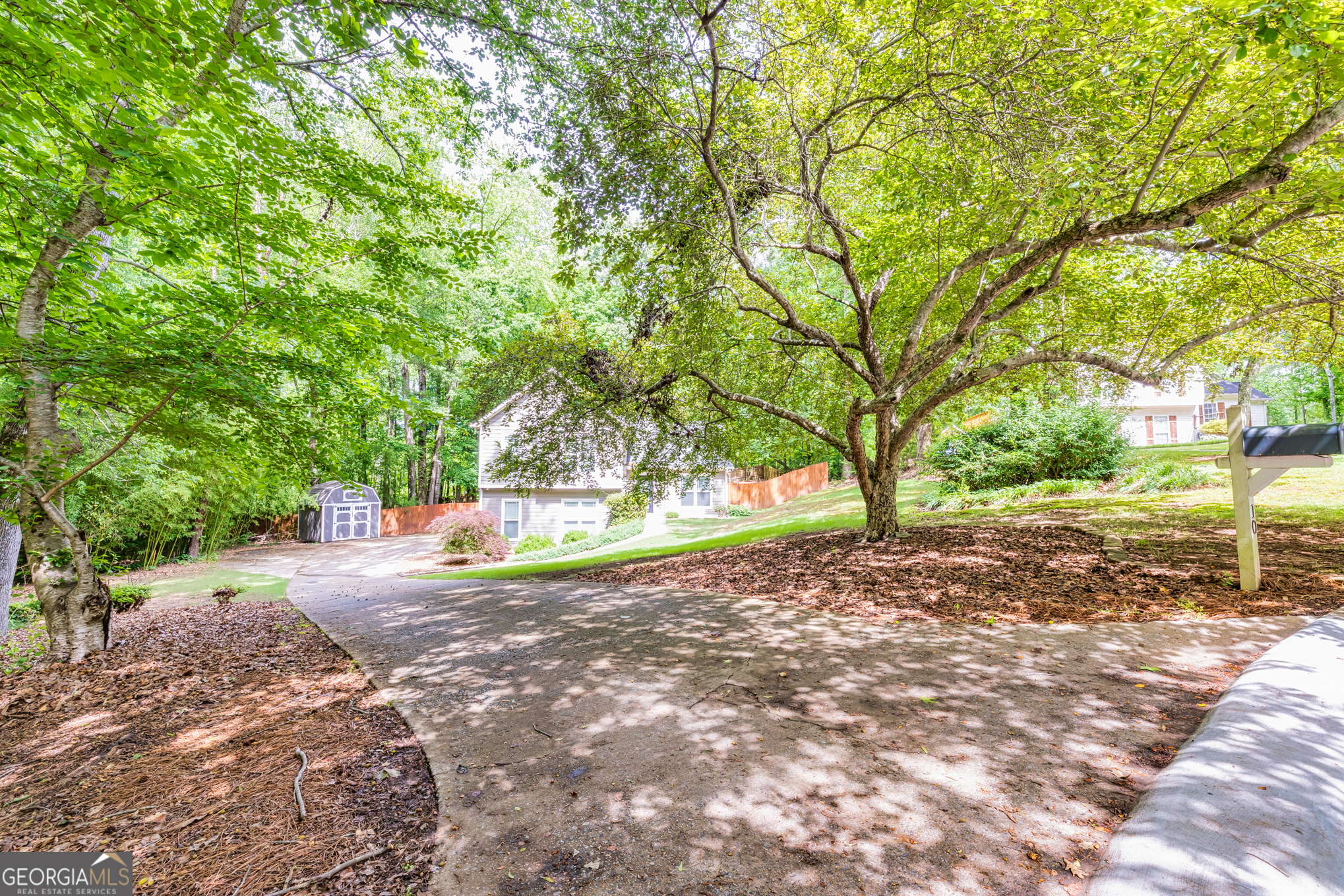 10 Queens CT