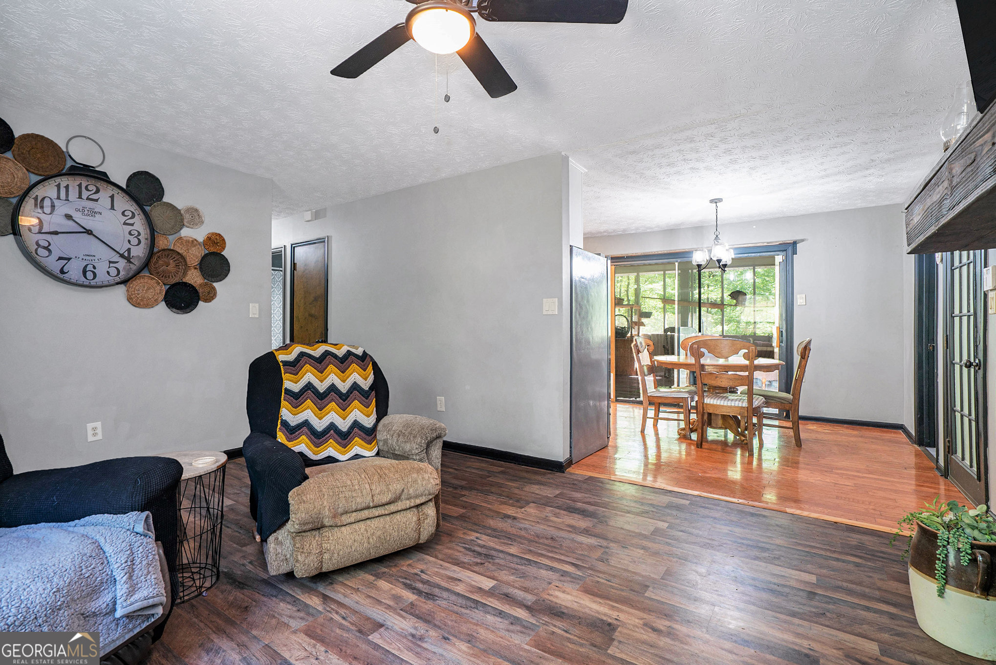 141 Kenwood DR