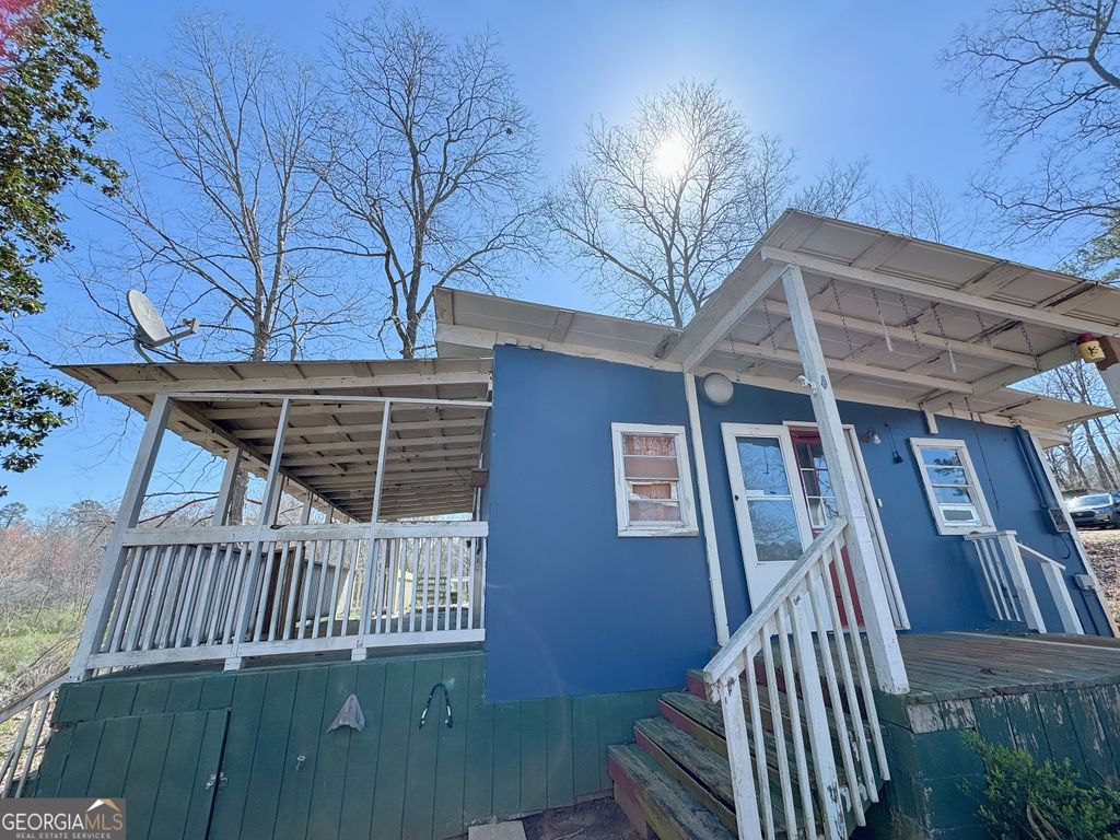 Photo of 122 Lakeside Circle, Jackson, GA 30233 (MLS # 10715240)