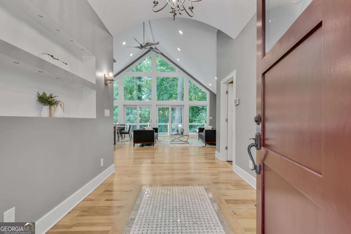 1233 Poplar Grove DR NE