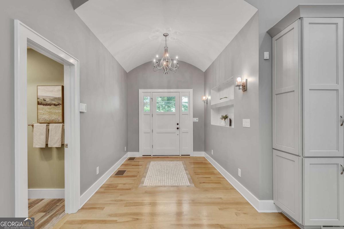 1233 Poplar Grove DR NE